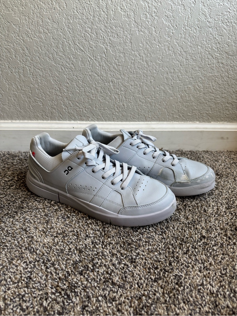 On Running The Roger Clubhouse Tennis Sneakers